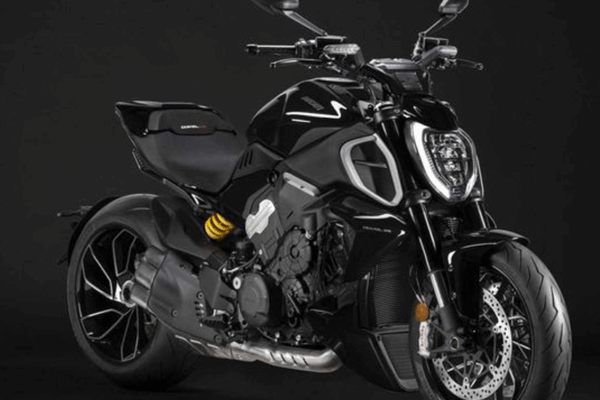 Ducati Diavel V4