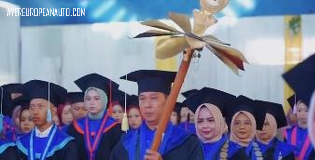 Viral Wisuda SMK di Purwokerto Mirip Universitas, Pakai Toga